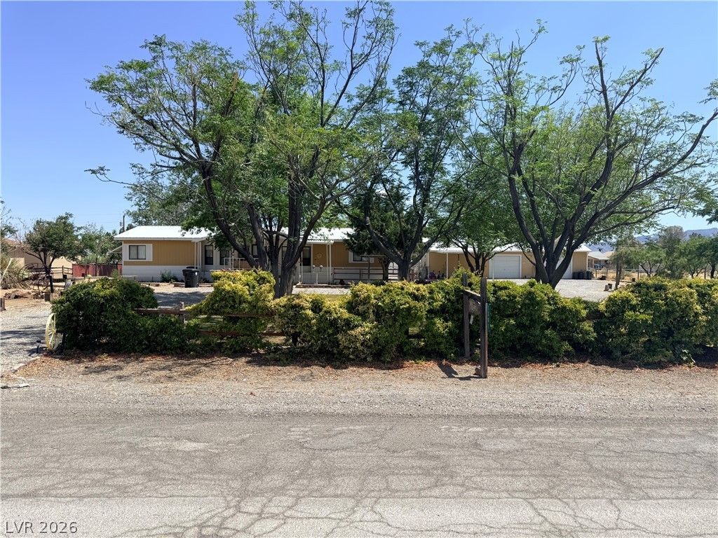 1391 W Dyer Road , Pahrump, NV 89048