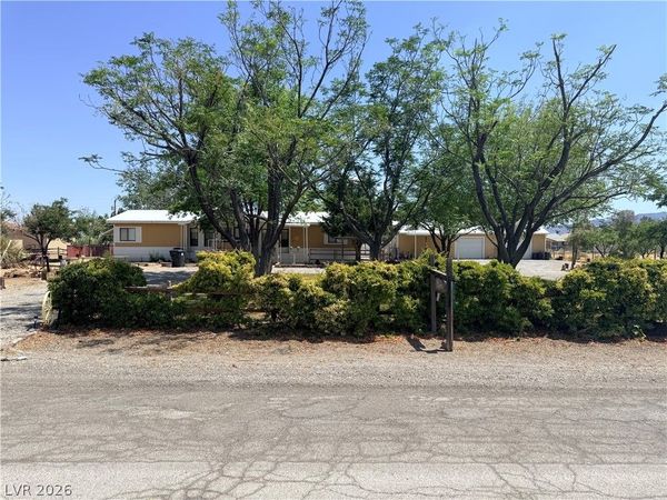 1391 W Dyer Road , Pahrump, NV 89048