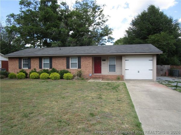 1421 Berkshire Road , Fayetteville, NC 28304