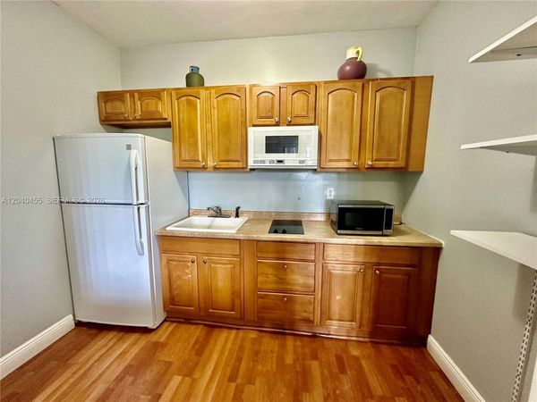 26 Diplomat Pkwy , Unit 2368, Hallandale Beach, FL 33009