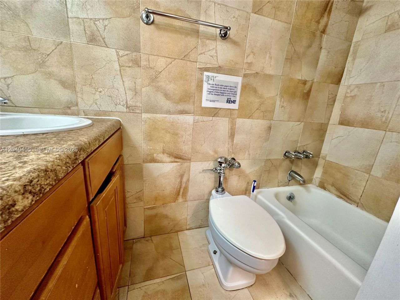 26 Diplomat Pkwy , Unit 2368, Hallandale Beach, FL 33009 Photo