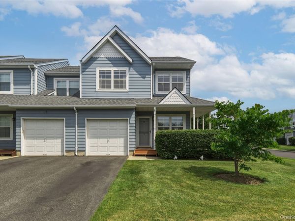 9 Shady Lane , Central Islip, NY 11722