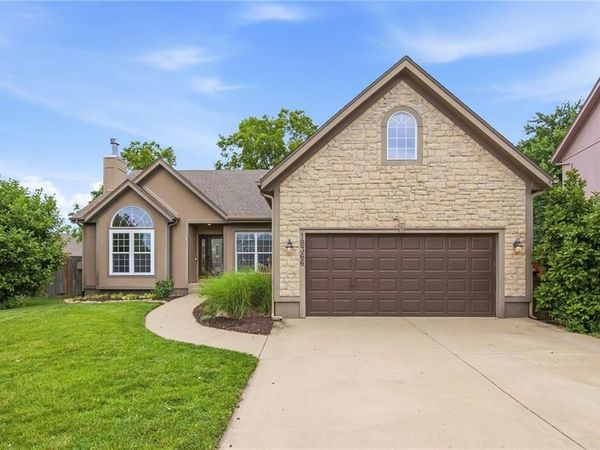18366 W 157 Terrace, Olathe, KS 66062