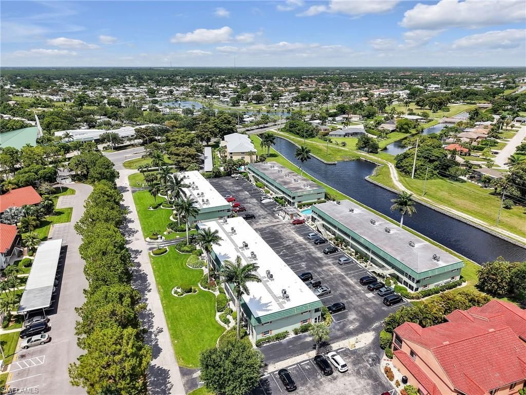 300 Valley Stream Dr , Unit 8A, Naples, FL 34113 Photo