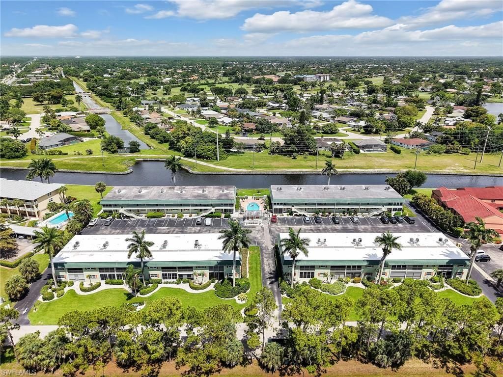 300 Valley Stream Dr , Unit 8A, Naples, FL 34113 Photo