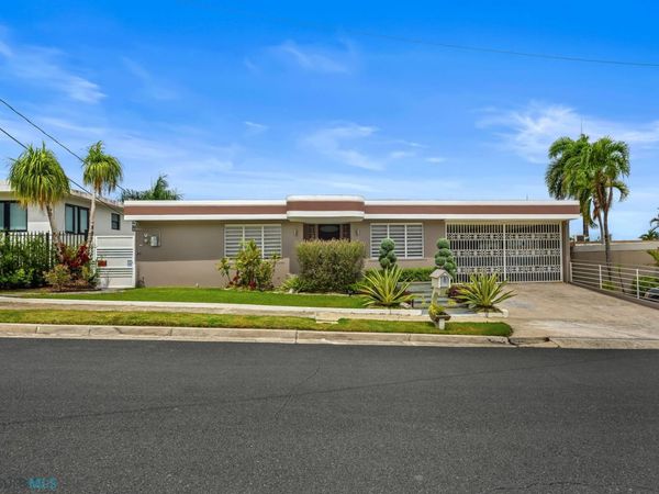 94 CALLE LAS COLINAS, Guaynabo, PR 00969
