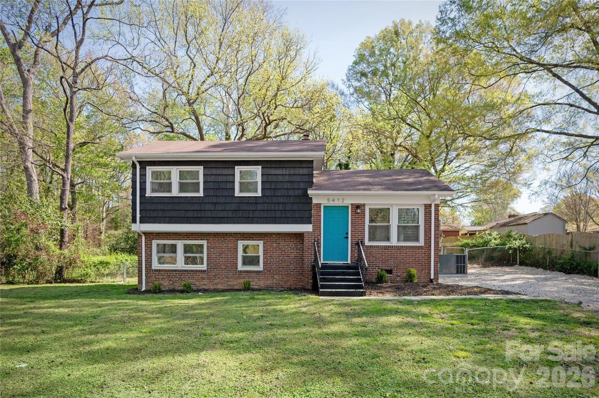 5412 Milhaven Lane, Charlotte, NC 28269 Main Photo