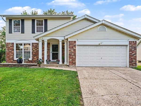 591 Summit Hills Drive, Fenton, MO 63026