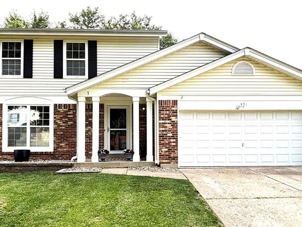 591 Summit Hills Drive, Fenton, MO 63026