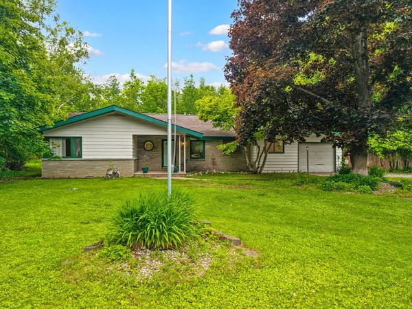 23640 US-23, Presque Isle, MI 49777