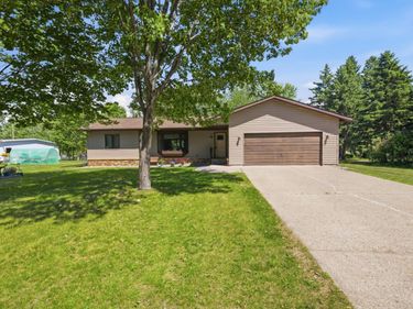 31094 Pine Street, Pequot Lakes, MN 56472
