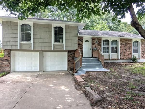 8919 Stark Avenue, Kansas City, MO 64138
