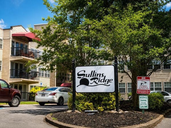 2749 Sullins St, Knoxville, TN 37919