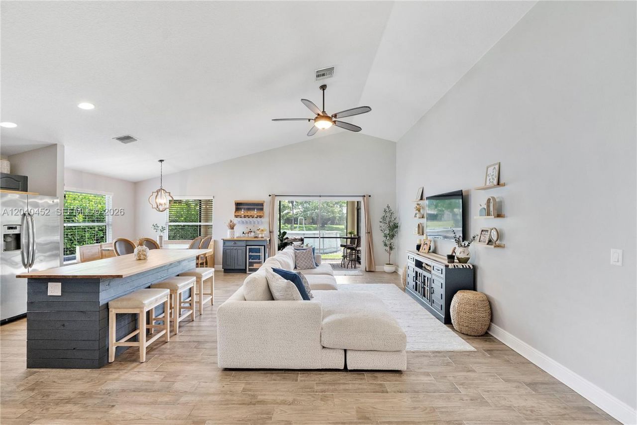 124 Preserve Dr, Royal Palm Beach, FL 33411 Photo