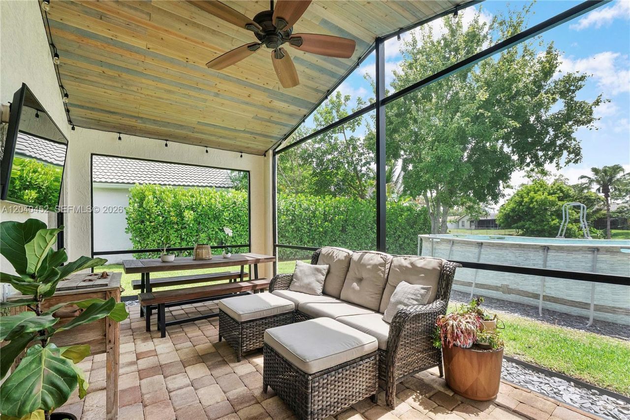 124 Preserve Dr, Royal Palm Beach, FL 33411 Photo