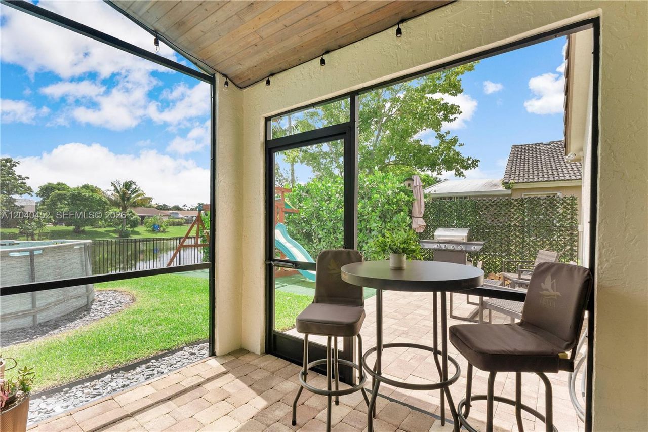 124 Preserve Dr, Royal Palm Beach, FL 33411 Photo