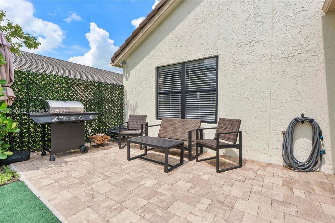 124 Preserve Dr, Royal Palm Beach, FL 33411 Photo
