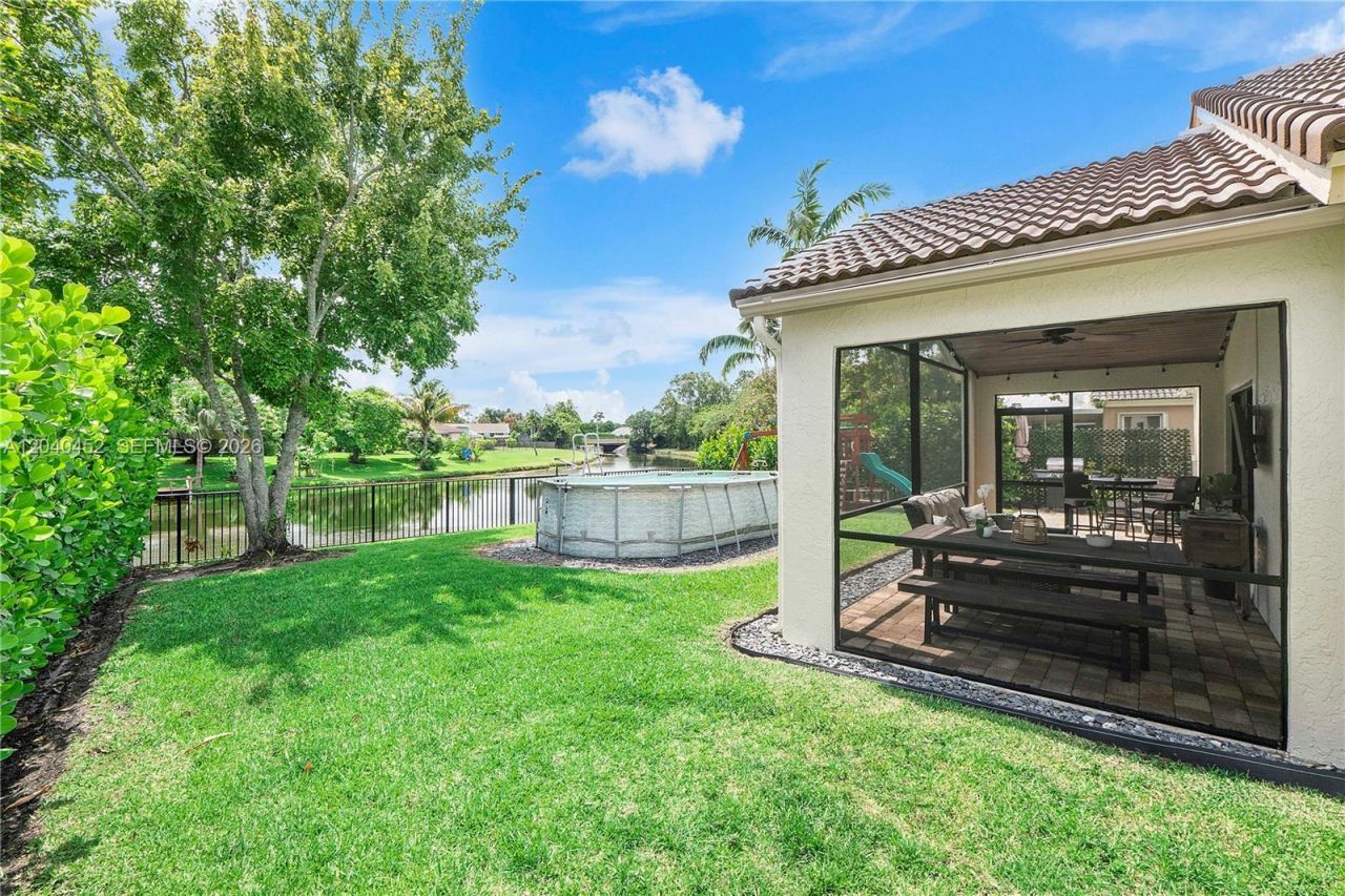 124 Preserve Dr, Royal Palm Beach, FL 33411 Photo