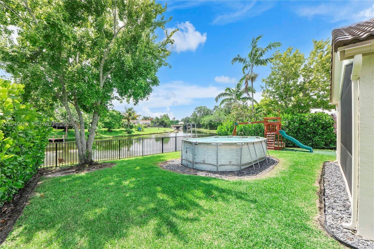 124 Preserve Dr, Royal Palm Beach, FL 33411 Photo