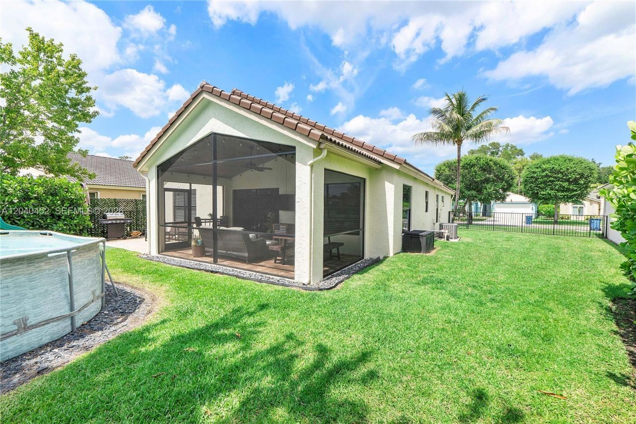 124 Preserve Dr, Royal Palm Beach, FL 33411 Photo