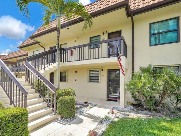 7142 Golf Colony Ct , Unit 206, Lake Worth, FL 33467