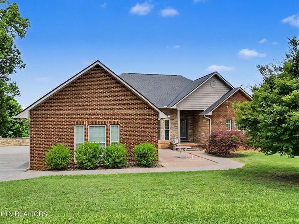 1414 Benjamin Blvd, Sevierville, TN 37876