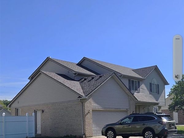 15801 Toulouse, Fraser, MI 48026