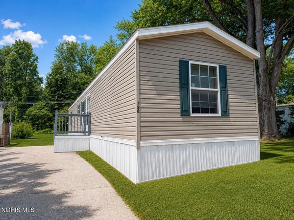 10430 Airport Highway , Swanton, OH 43558
