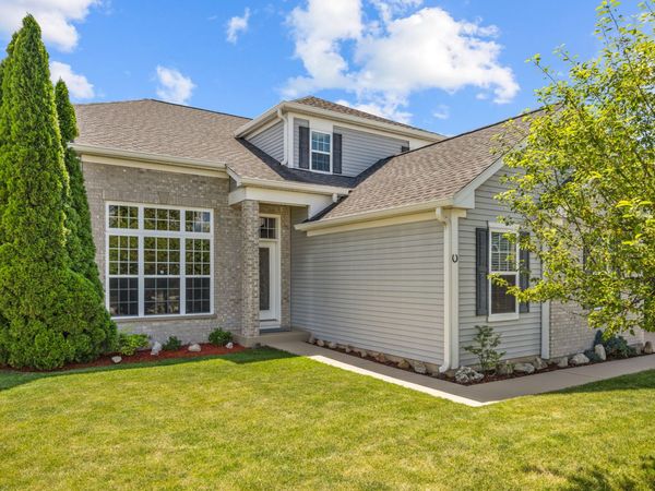 1208 Water Stone Circle , Wauconda, IL 60084