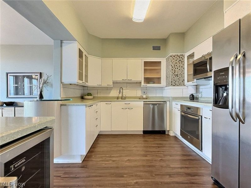 1 Bratenahl Place, Unit 1501, Bratenahl, OH 44108 Photo 9