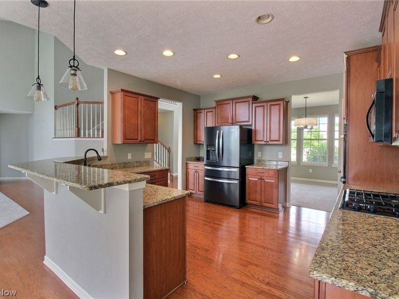 14 Yorkshire Drive, Aurora, OH 44202 Photo 8