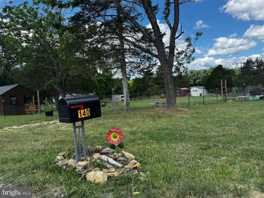 140 HUTTLE ROAD , STEPHENS CITY, VA 22655