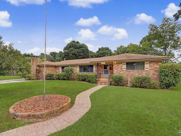 671 Nagel Dr, Pensacola, FL 32503