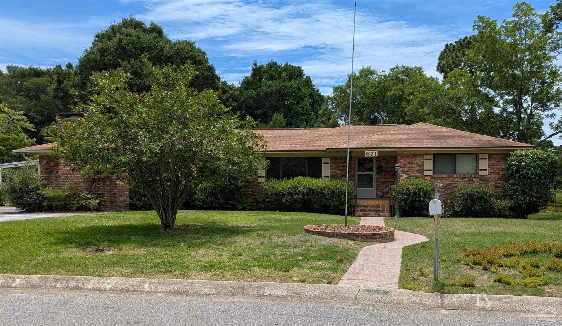 671 Nagel Dr, Pensacola, FL 32503 Main Photo