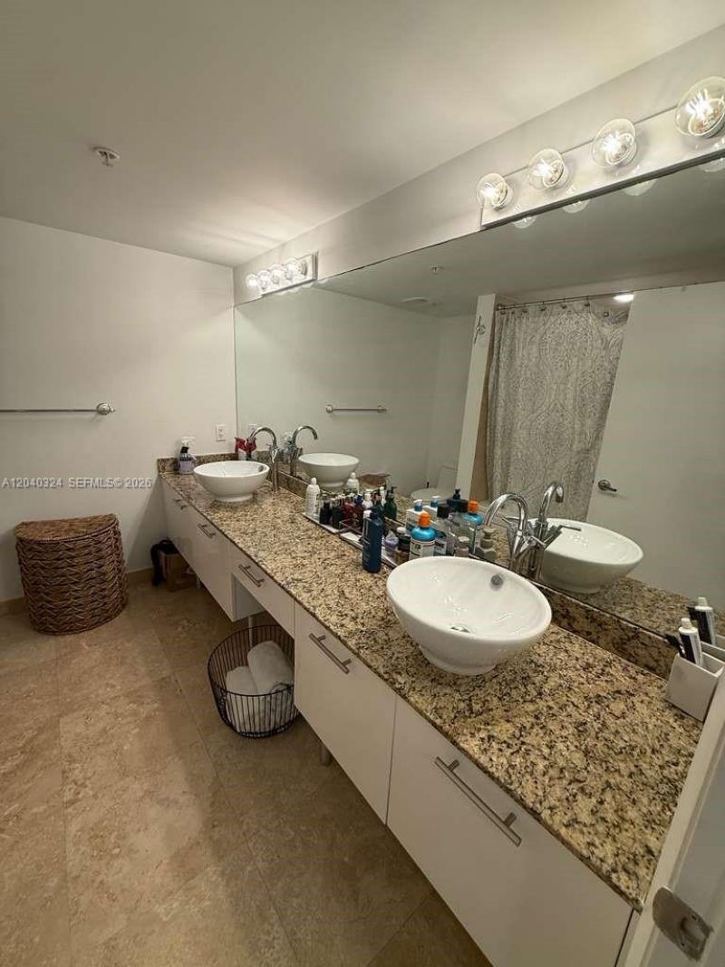 41 SE 5th St , Unit 1708, Miami, FL 33131 Photo
