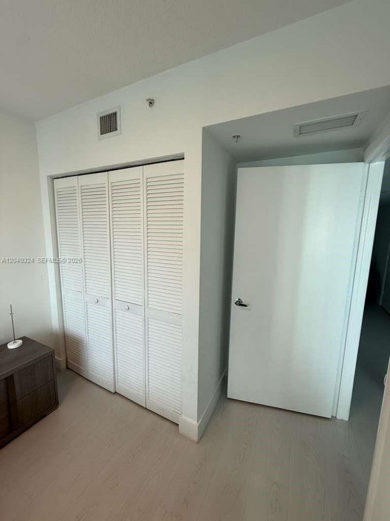 41 SE 5th St , Unit 1708, Miami, FL 33131 Photo