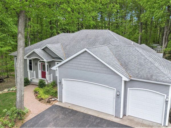 2725 Blue Meadow Drive, Traverse City, MI 49685