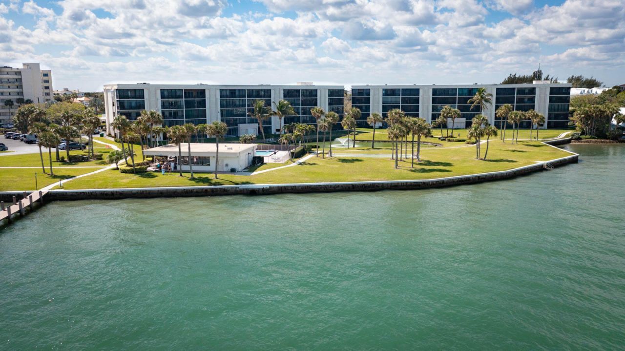 300 Intracoastal Place, Unit 203, Jupiter, FL 33469 Photo