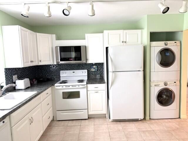 1216 S S Lakes End Drive, Unit Apt D, Fort Pierce, FL 34982 Photo
