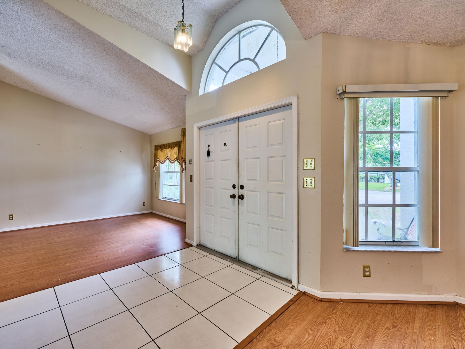 4610 NW 100th Way, Coral Springs, FL 33076 Photo