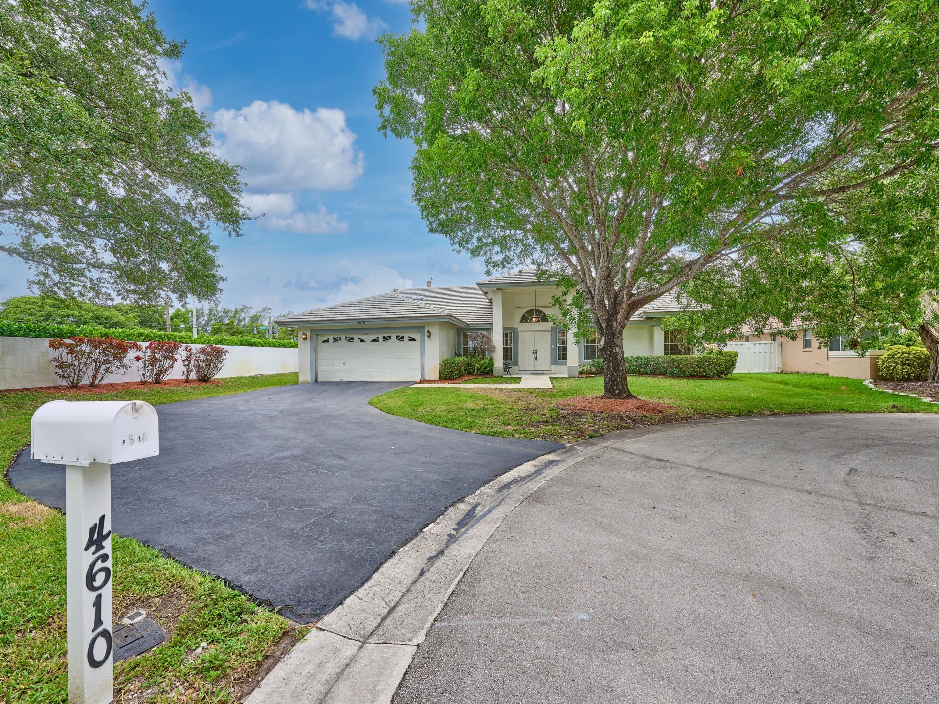 4610 NW 100th Way, Coral Springs, FL 33076 Photo