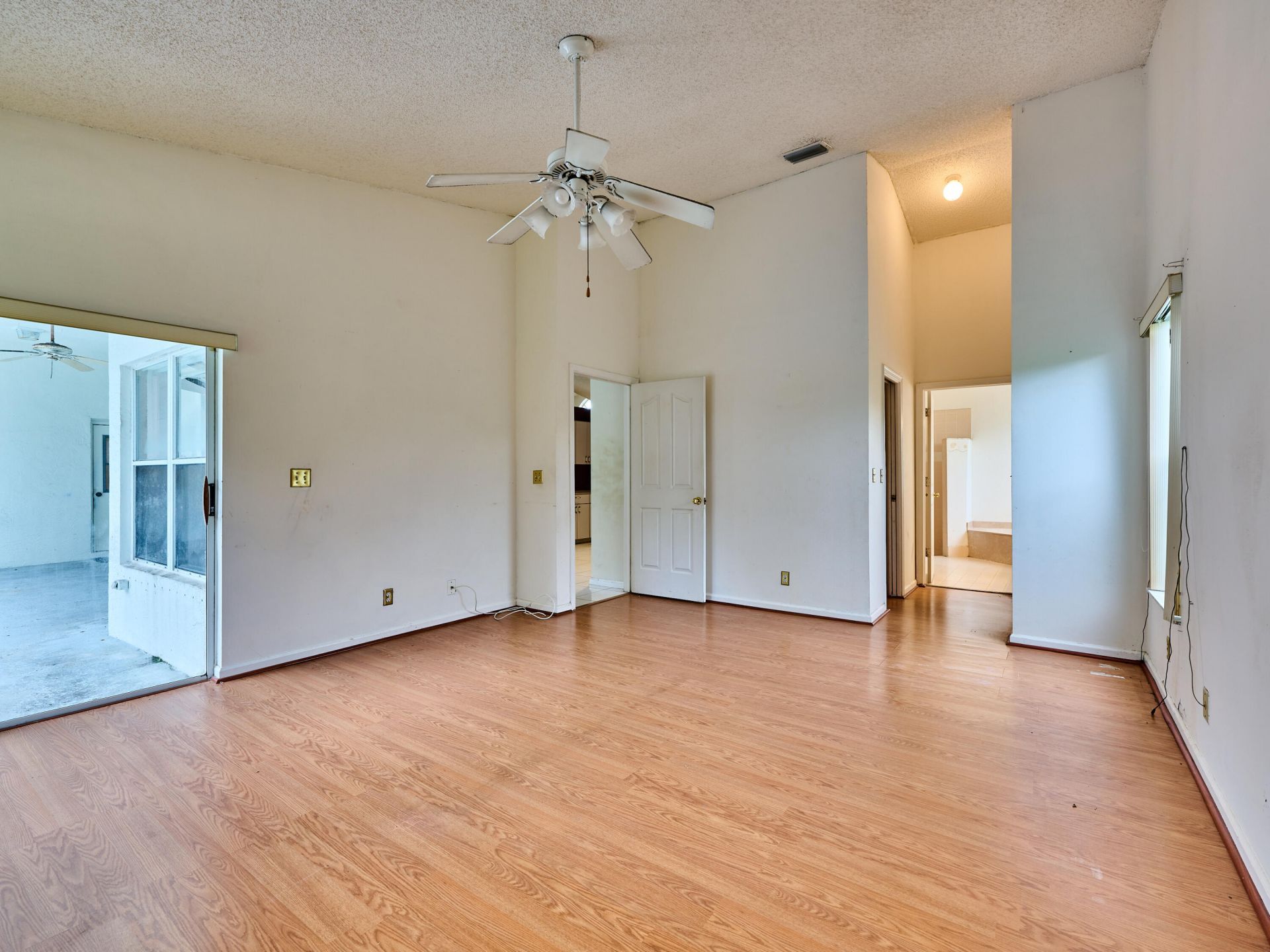 4610 NW 100th Way, Coral Springs, FL 33076 Photo