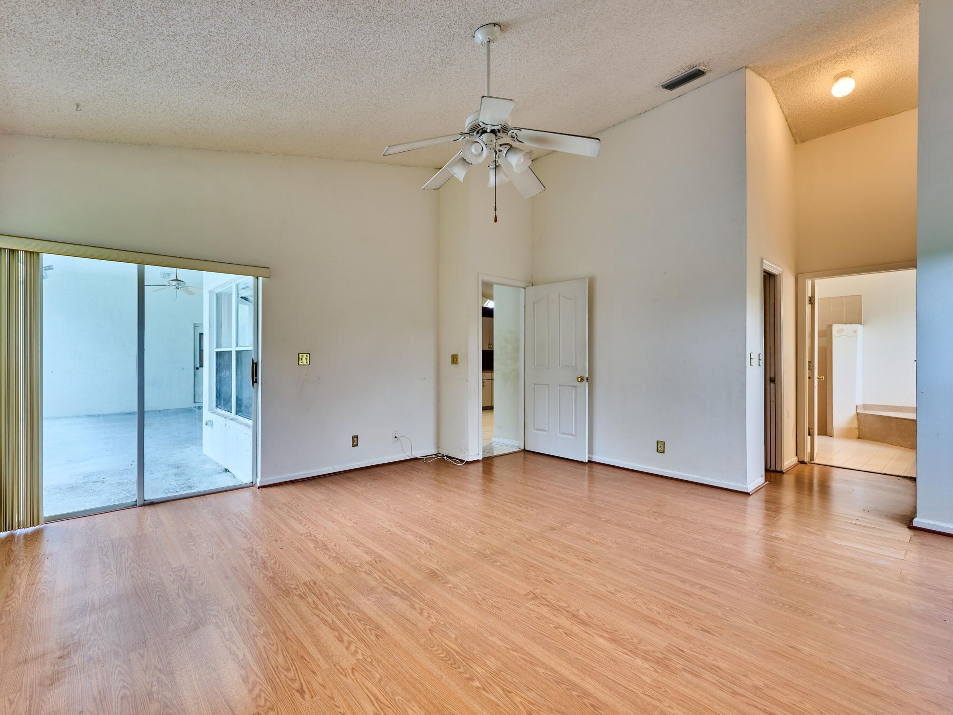 4610 NW 100th Way, Coral Springs, FL 33076 Photo