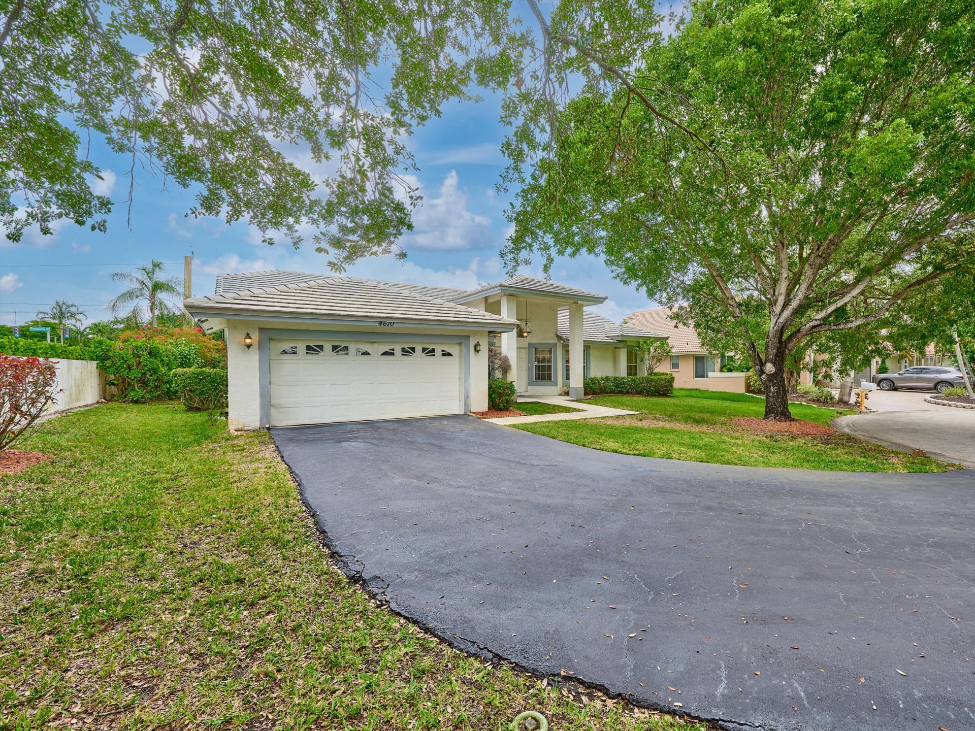 4610 NW 100th Way, Coral Springs, FL 33076 Photo