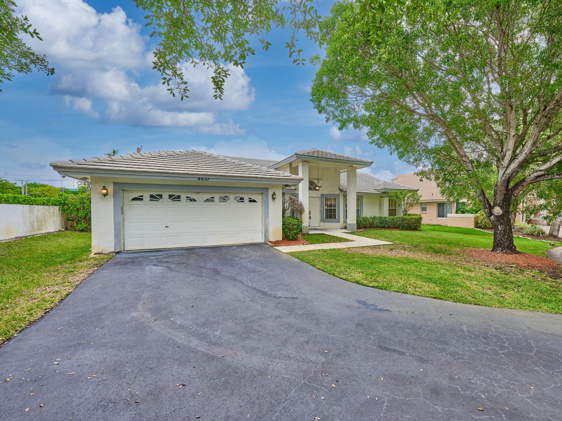 4610 NW 100th Way, Coral Springs, FL 33076 Photo