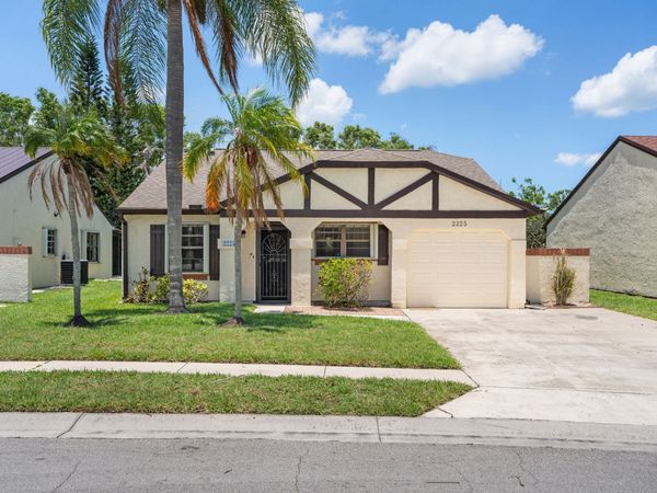 2225 SE Barrington Street, Port Saint Lucie, FL 34952