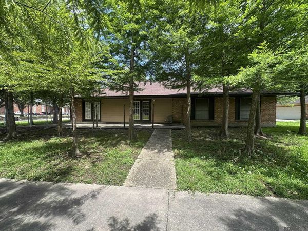 12750 Coursey Boulevard, Baton Rouge, LA 70816