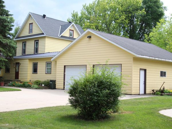 120 3rd Street W, Hector, MN 55342