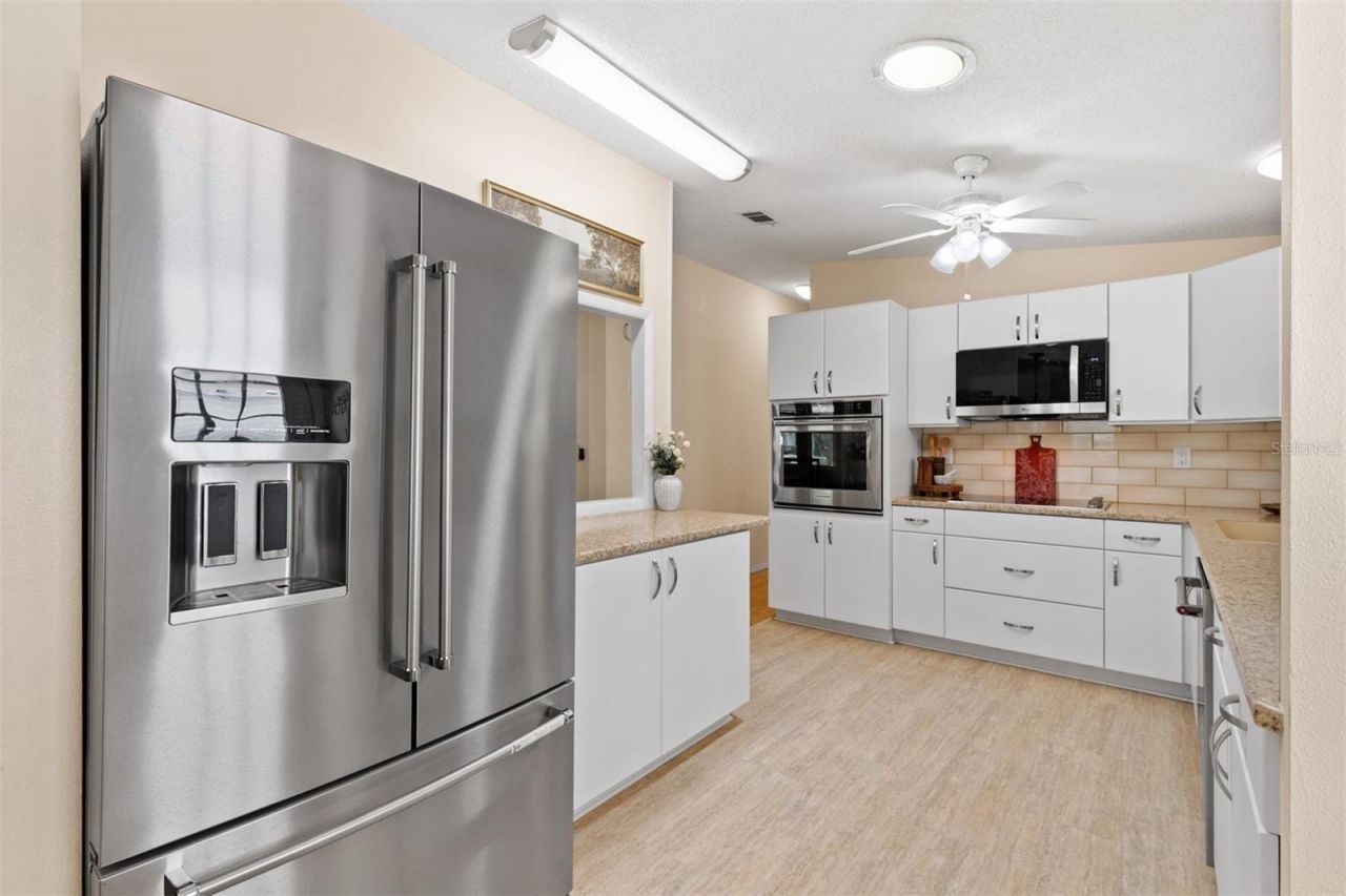1726 Hilton Head Boulevard, Lady Lake, FL 32159 Photo