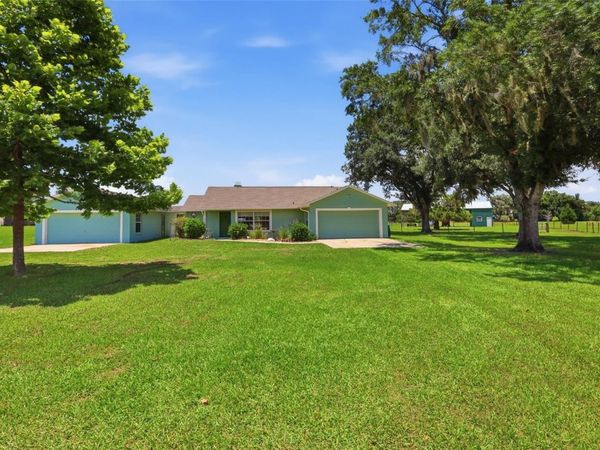 1200 N HART ROAD , GENEVA, FL 32732